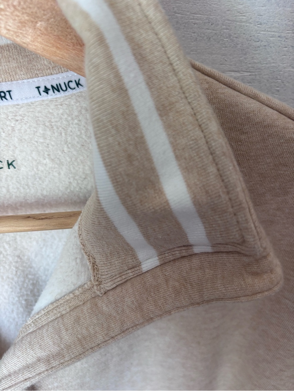 Tuckernuck TNuck Quarter-Zip Pullover Sweater in Light Beige Small - Picture 8 of 10